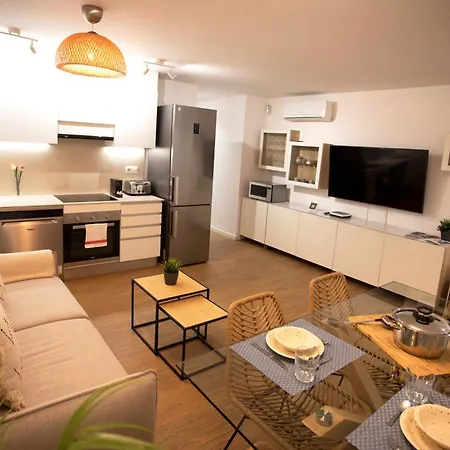 Flateli Portal Nou Gerona